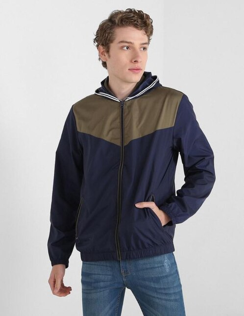 Chamarra Mossimo con capucha tipo bomber